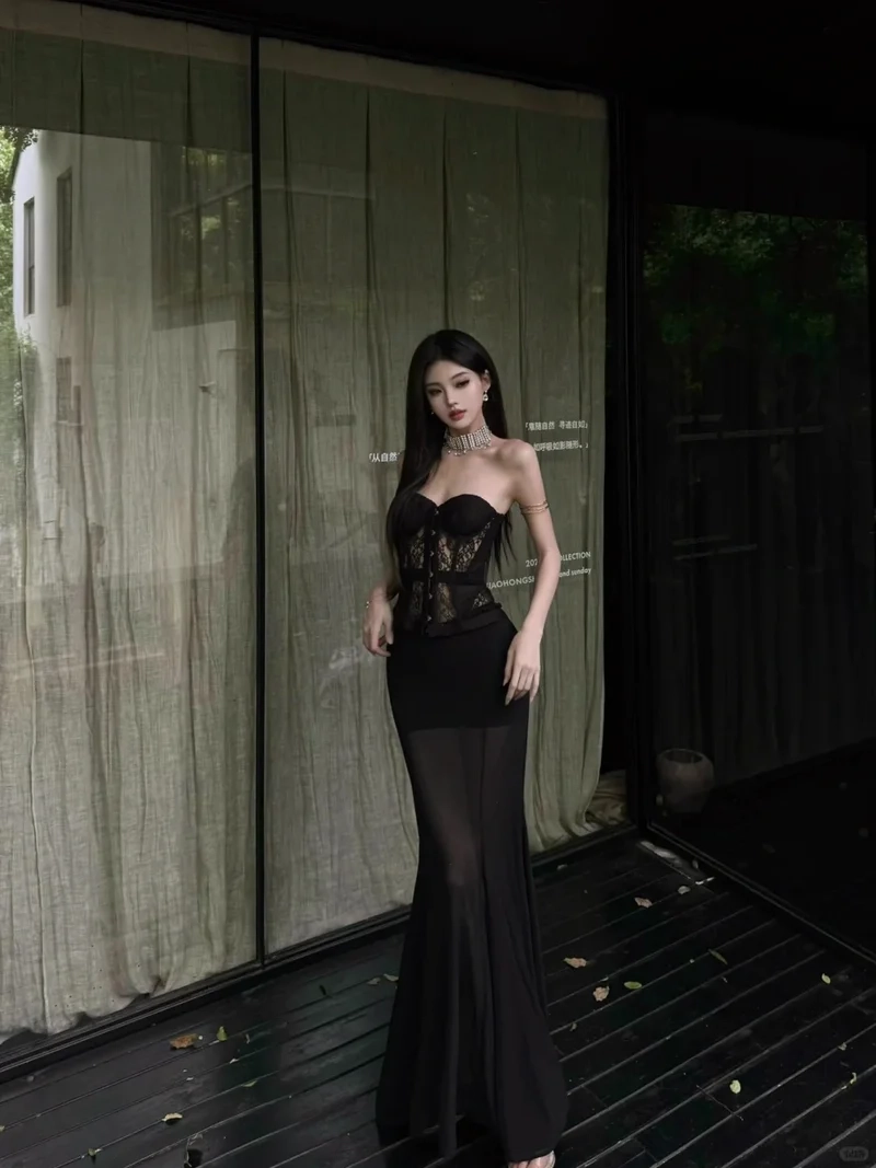 Dạo phố tự tin cùng áo corset dạo phố