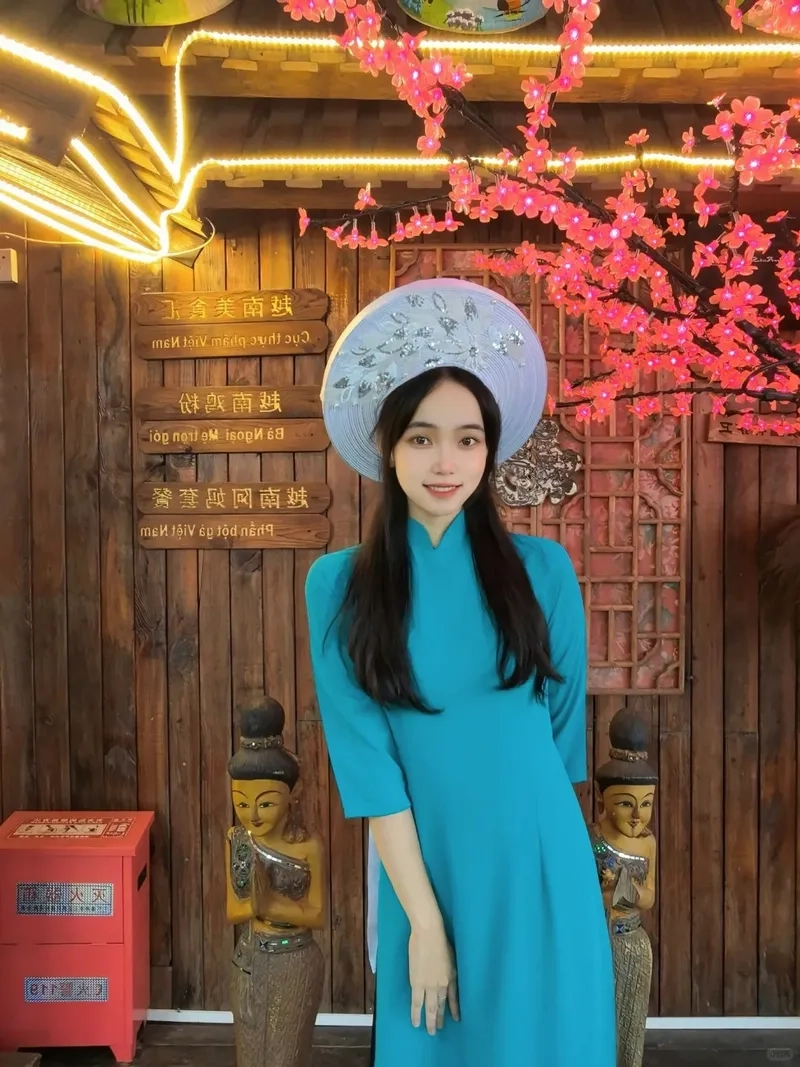 Áo dài dáng suông cưới hỏi trang trọng ý nghĩa