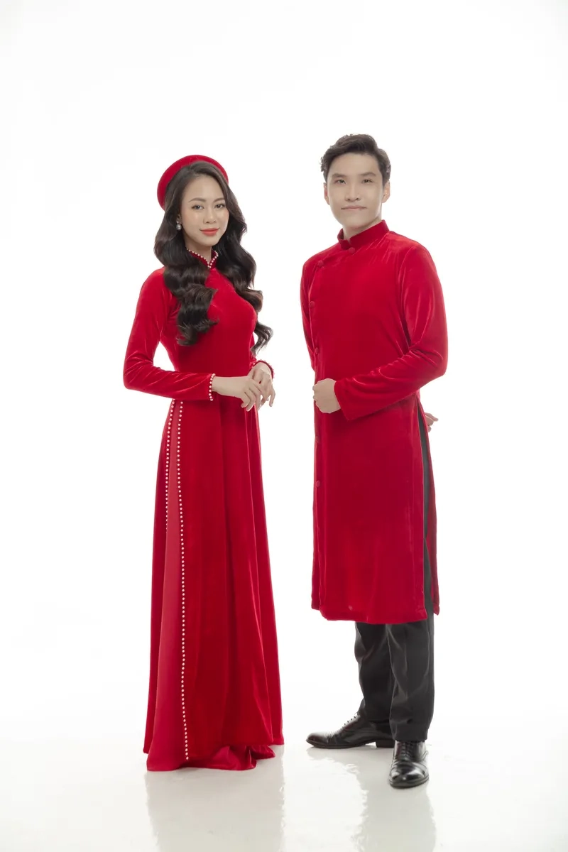 Thiết kế riêng tinh xảo từ áo dài đỏ đặt may