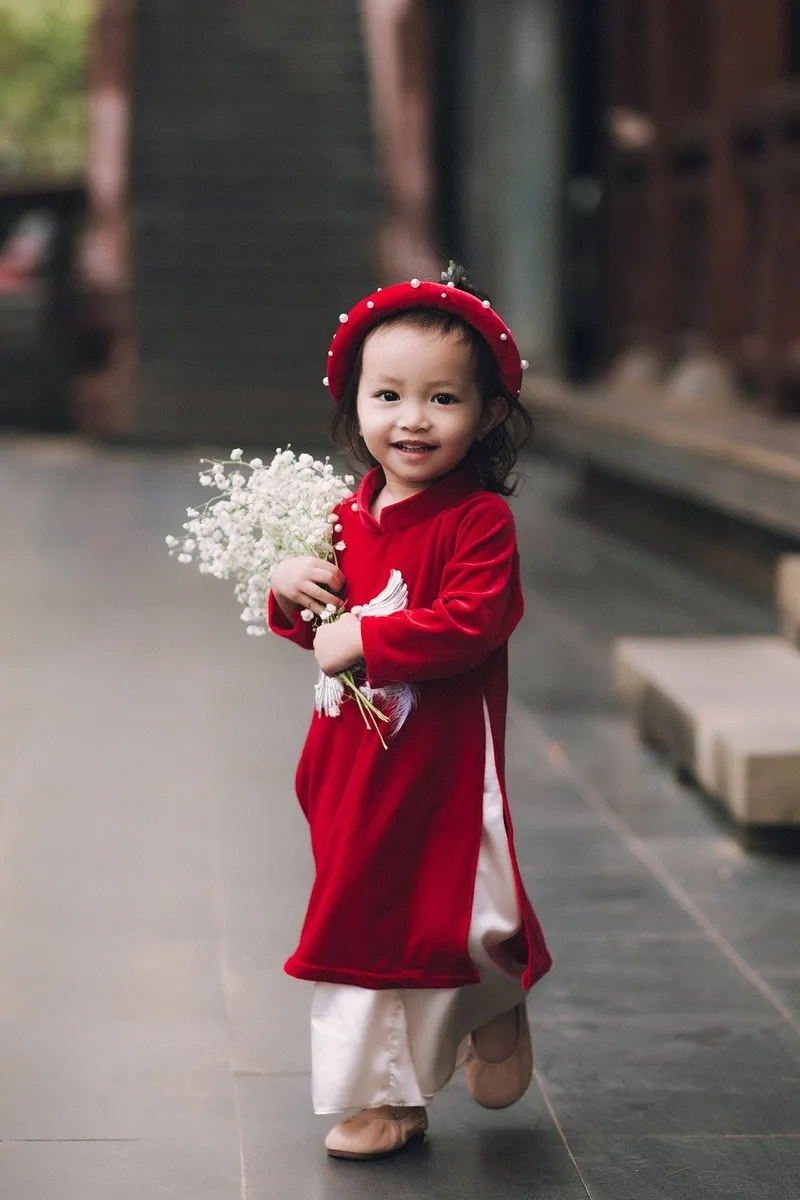 Nét xưa tinh tế trong áo dài trẻ em truyền thống