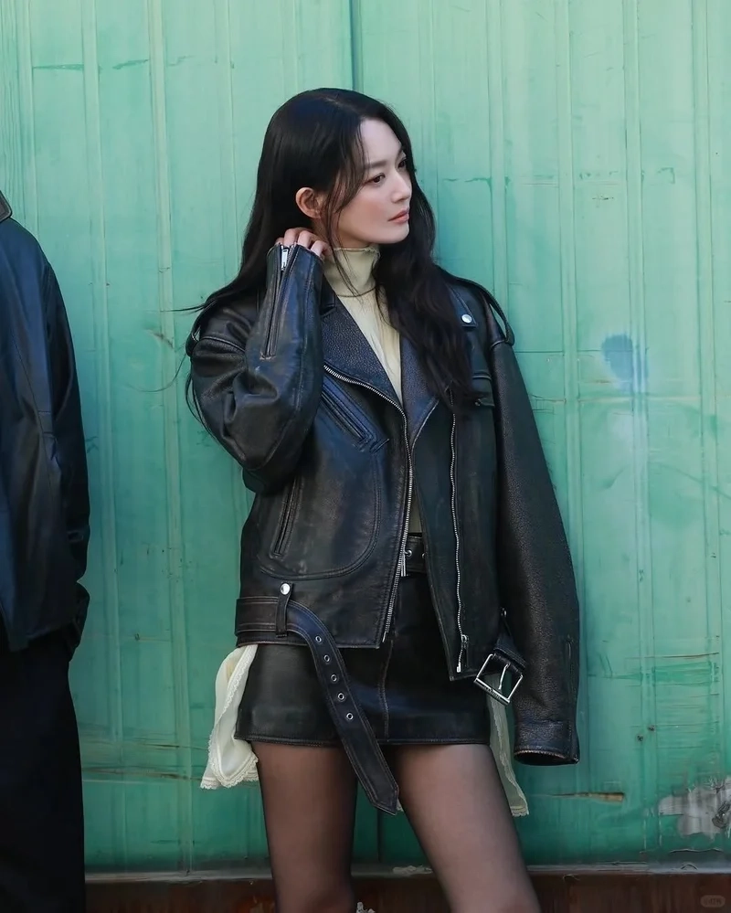 Thời trang nữ nổi bật với áo khoác biker thời trang nữ