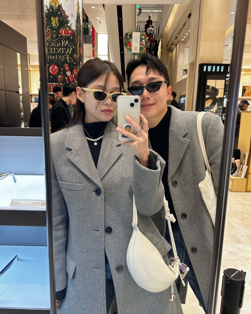 Áo khoác đôi hoodie năng động màu pastel cho cặp đôi