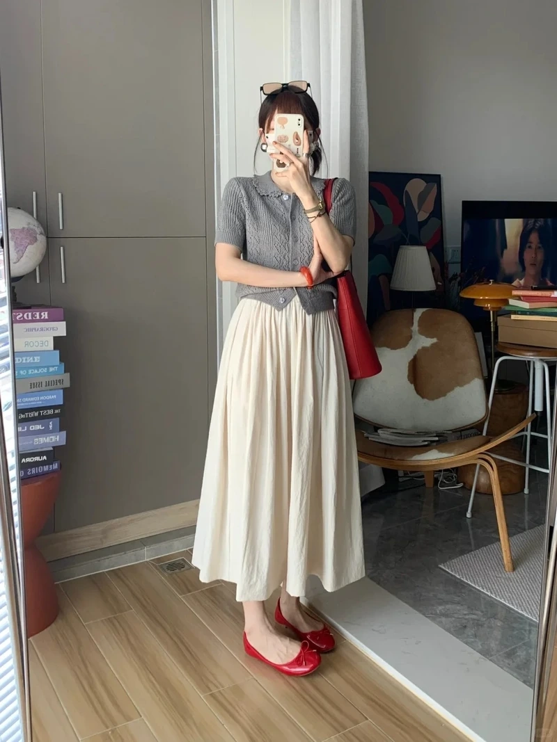Hiện đại duyên dáng cùng chân váy xòe midi