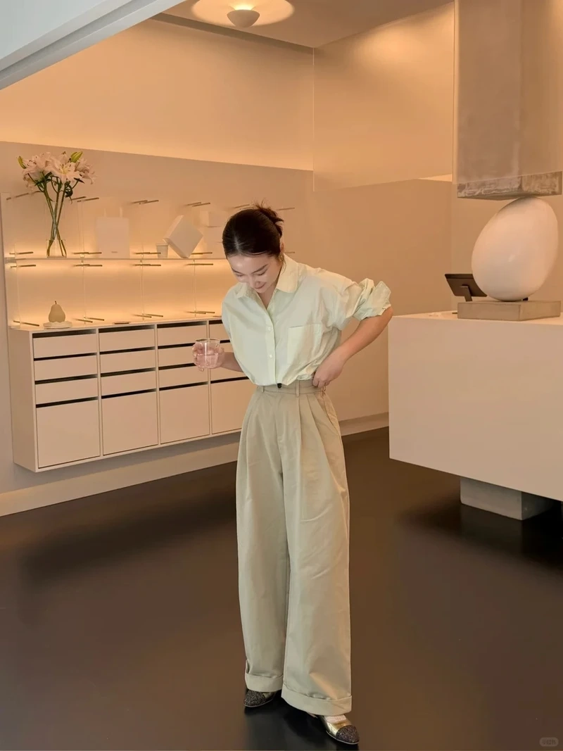 Dễ mặc cho mọi giới với quần kaki unisex
