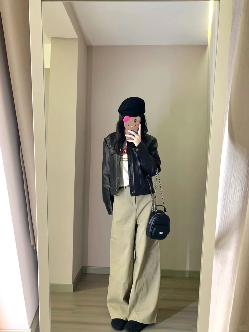 Gu riêng nổi bật nhờ quần kaki local brand