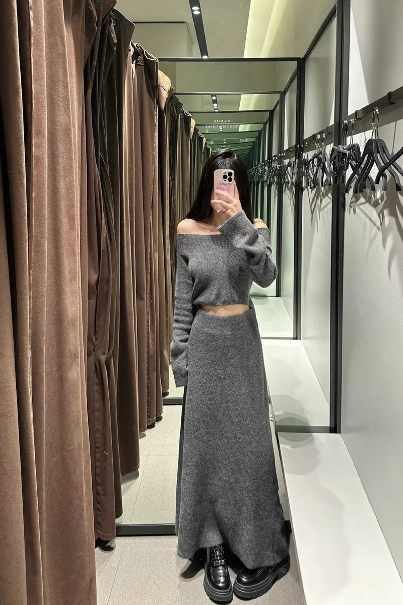 Outfit sống ảo xinh xắn nhờ set áo chân váy rời chụp ảnh