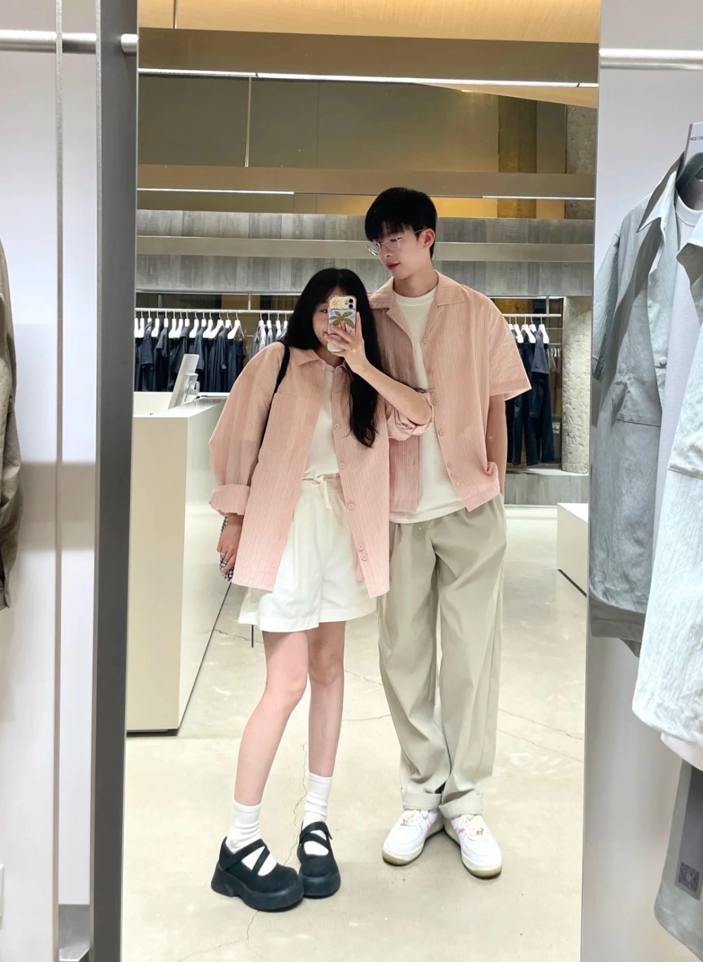 Áo dài pastel sang trọng cho lễ ăn hỏi