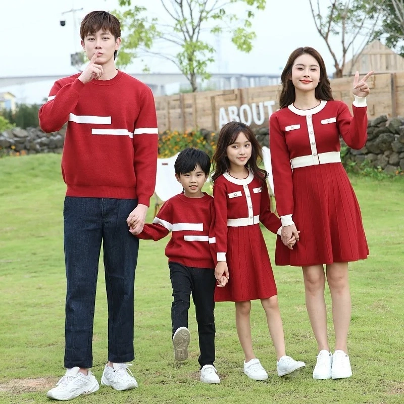 Set đồ gia đình ngày Tết màu đỏ may mắn cho cả nhà