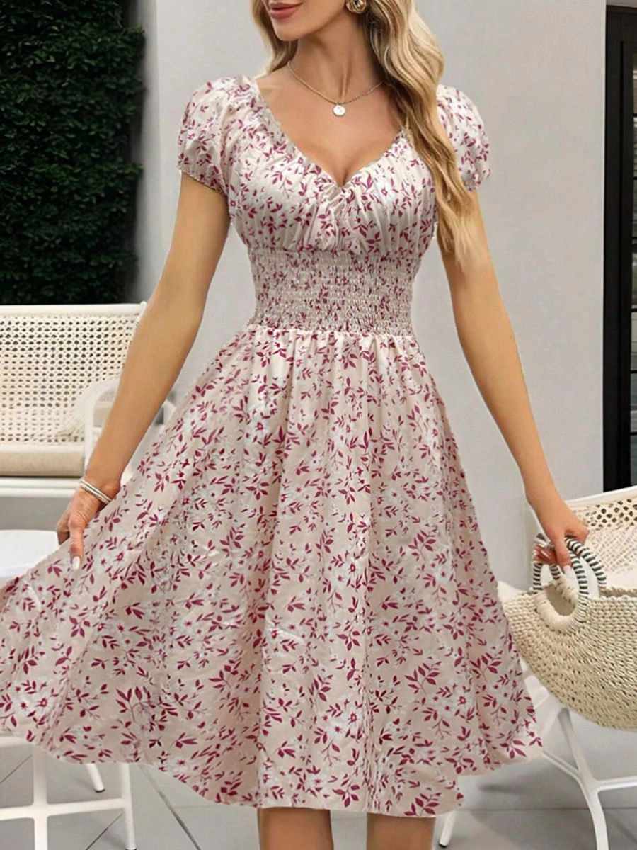 Mẫu đầm hoa nhí dịu dàng cho ngày nắng