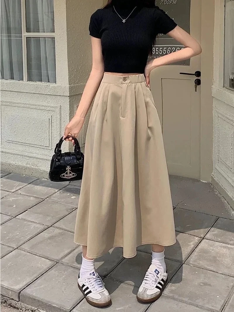 Phong cách trẻ trung phù hợp cùng Váy chữ A dáng dài trẻ trung