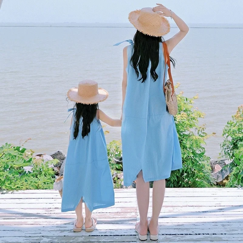 Kỳ nghỉ thêm xinh với Váy maxi mẹ và bé đi biển đồng điệu
